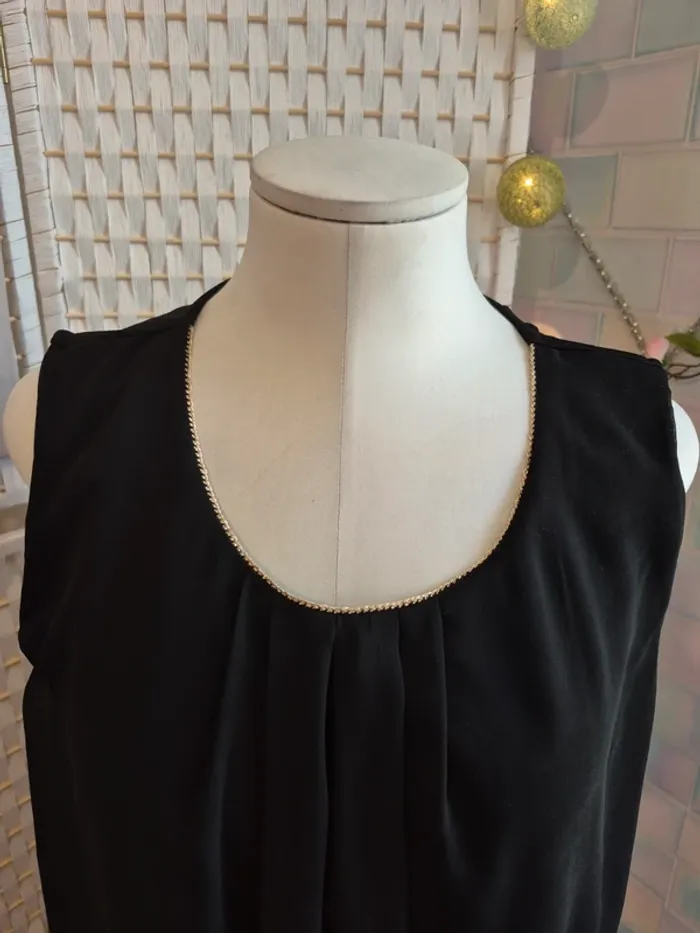 💕Jolie robe noire femme T44 la halle 💕 - photo numéro 3
