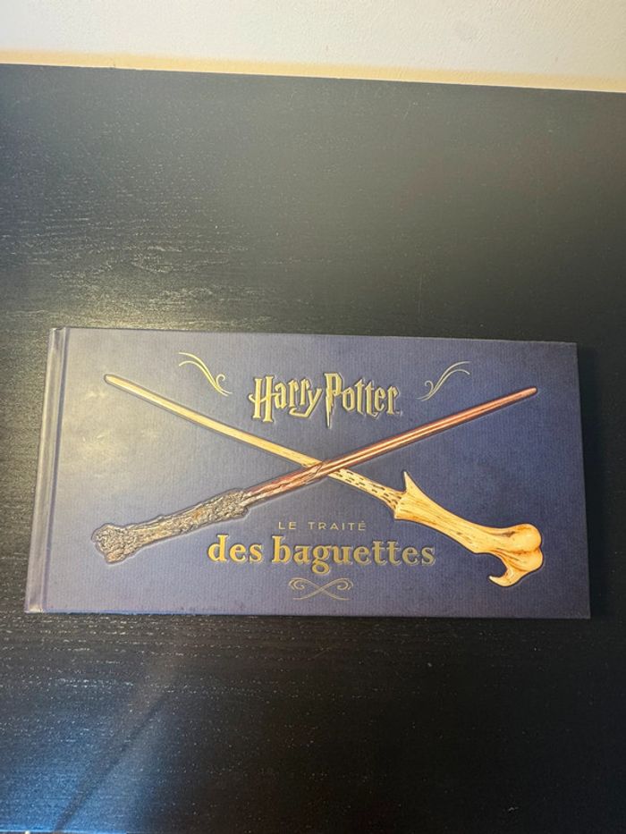 Livre Harry Potter « Le traité des baguettes »