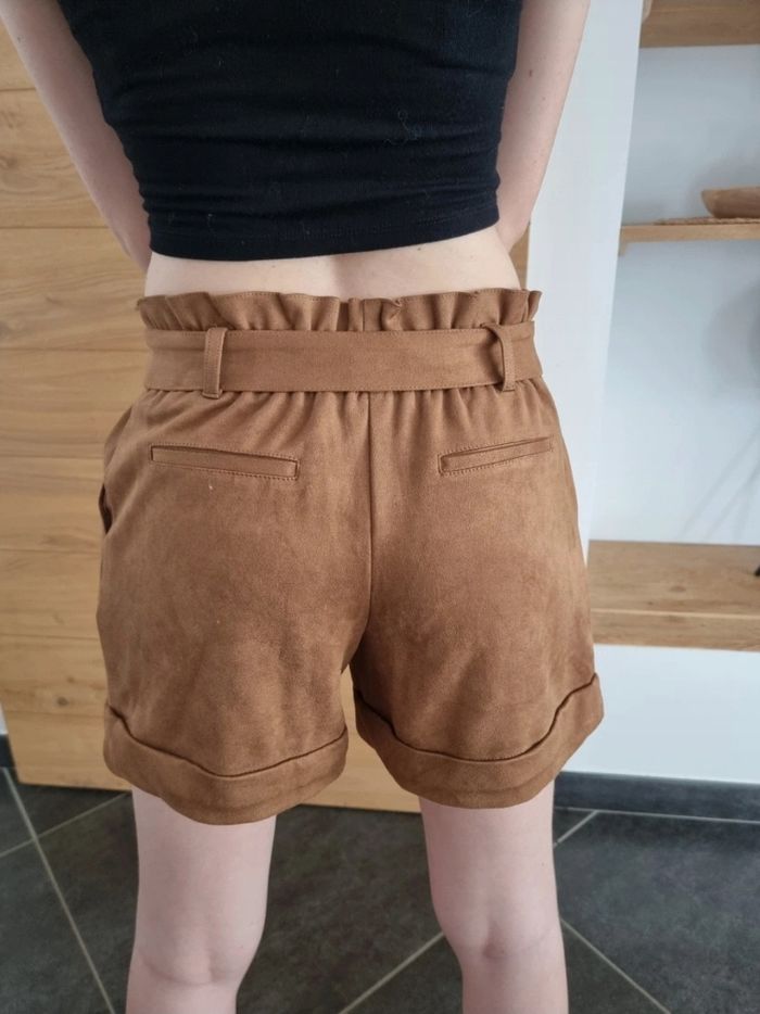 Lot de vêtements 
Zara
Taille 13/14 ans
Très bon état - photo numéro 10