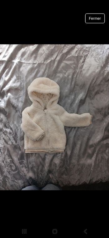 Veste en fausse fourrure 18 mois