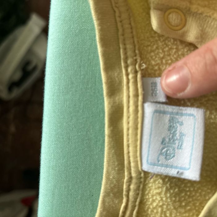 Vends lot de deux sweats taille 36 mois en très bon état - photo numéro 2