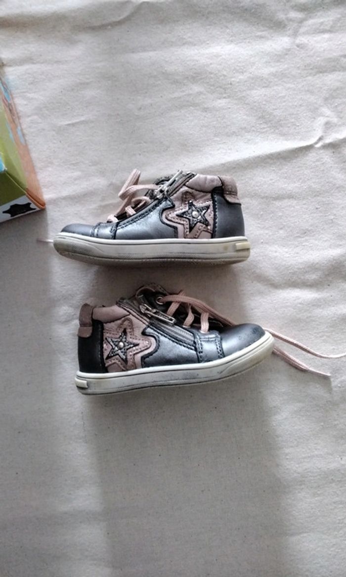 Chaussures bébé fille Bopy pointure 19 - photo numéro 2