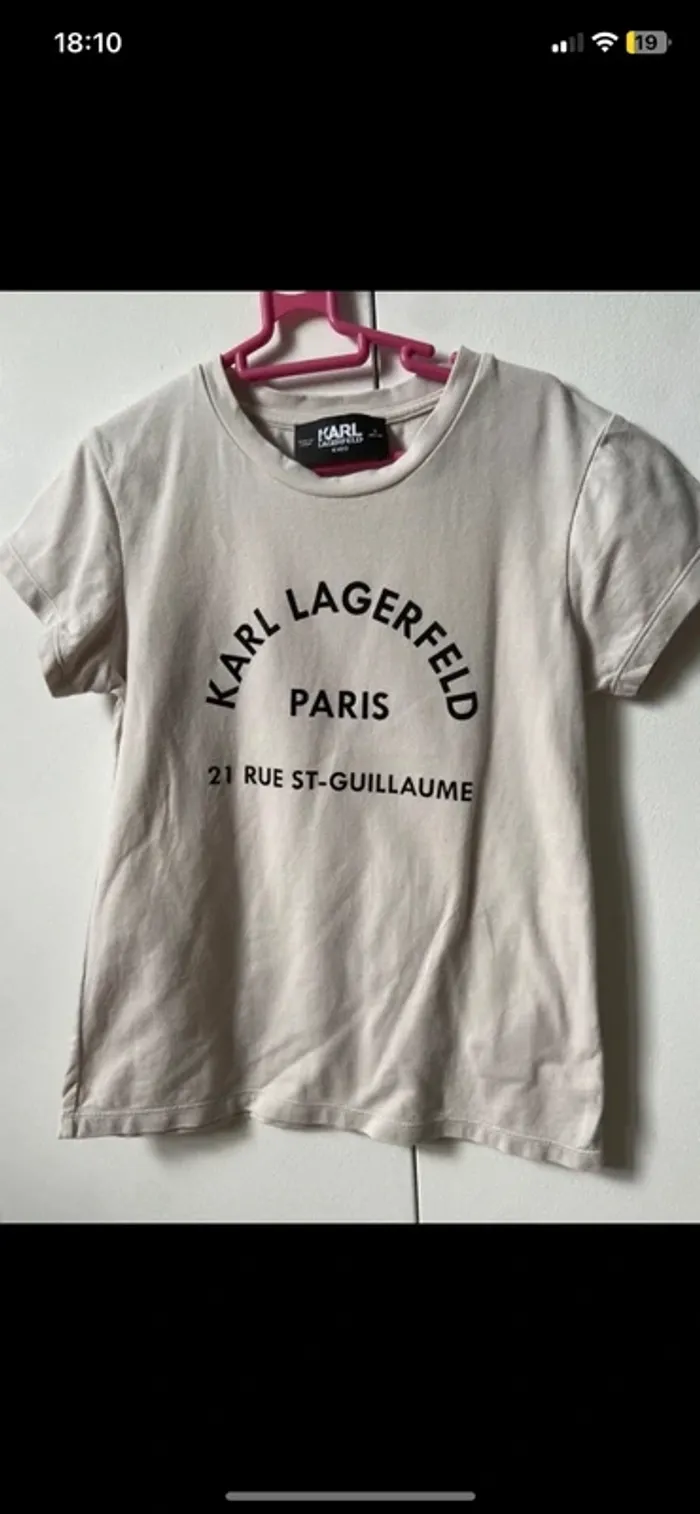 T-shirt Karl Lagerfeld.