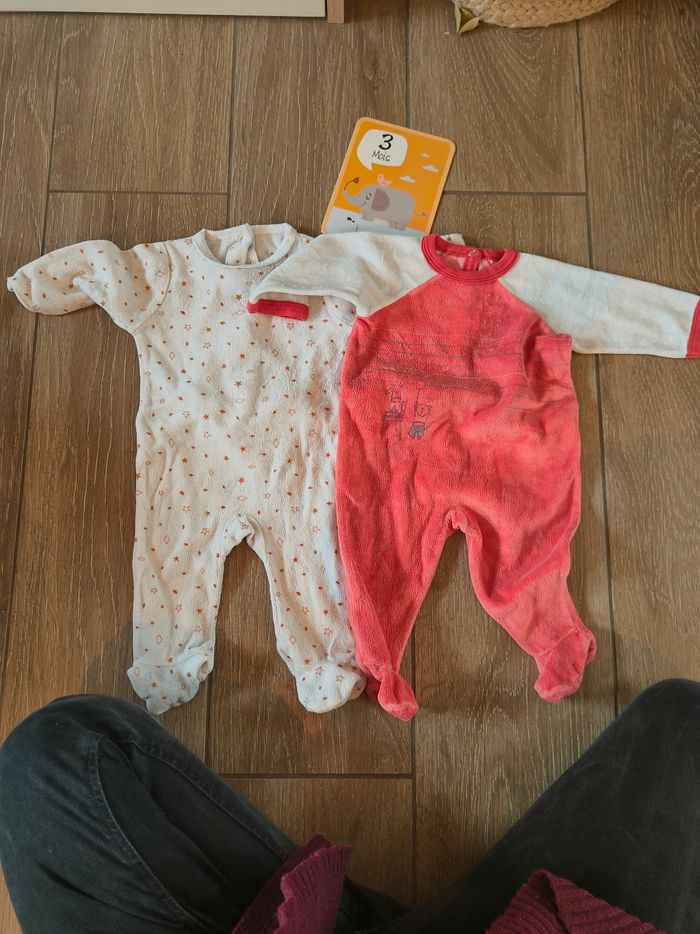 5 Pyjamas 3 mois