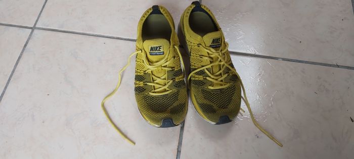 Basket Nike flyknit trainer pointure 5.5