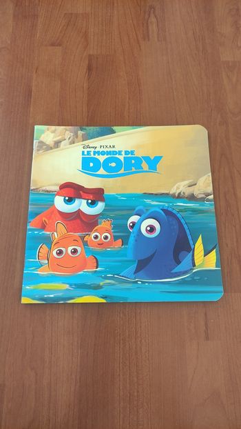 Livre Disney Pixar le monde de Dory