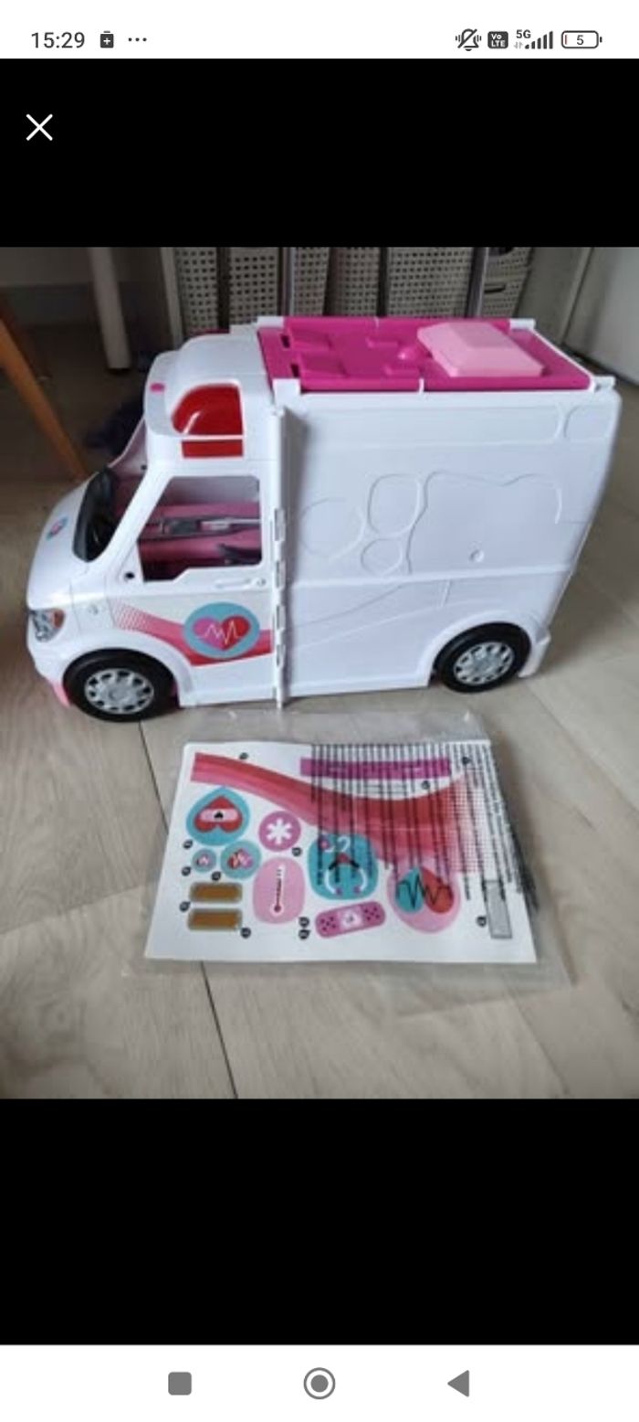 Barbie ambulance