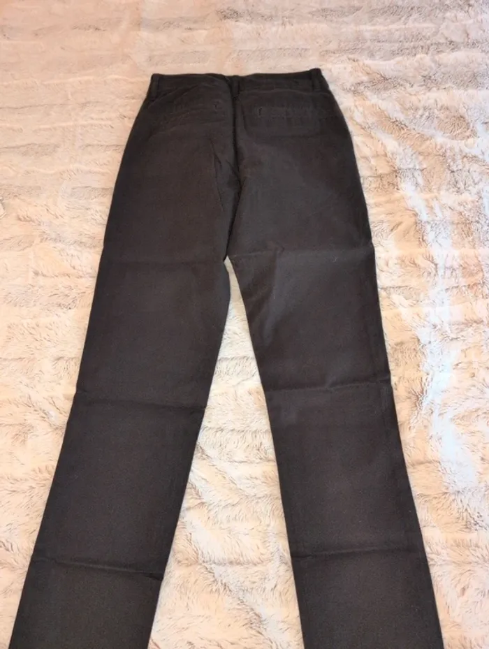 Pantalon Chino Asos neuf. W26 L32. Taille 36 - photo numéro 5