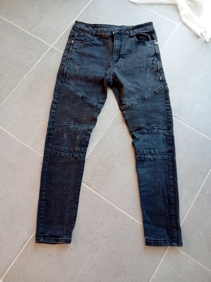 Très beau Jeans Noir Pour Homme Taille 44 Coupe Droite
