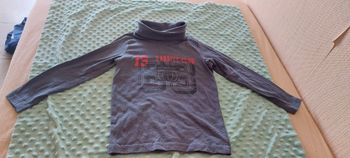 Sous-pull 6ans tape à l'œil