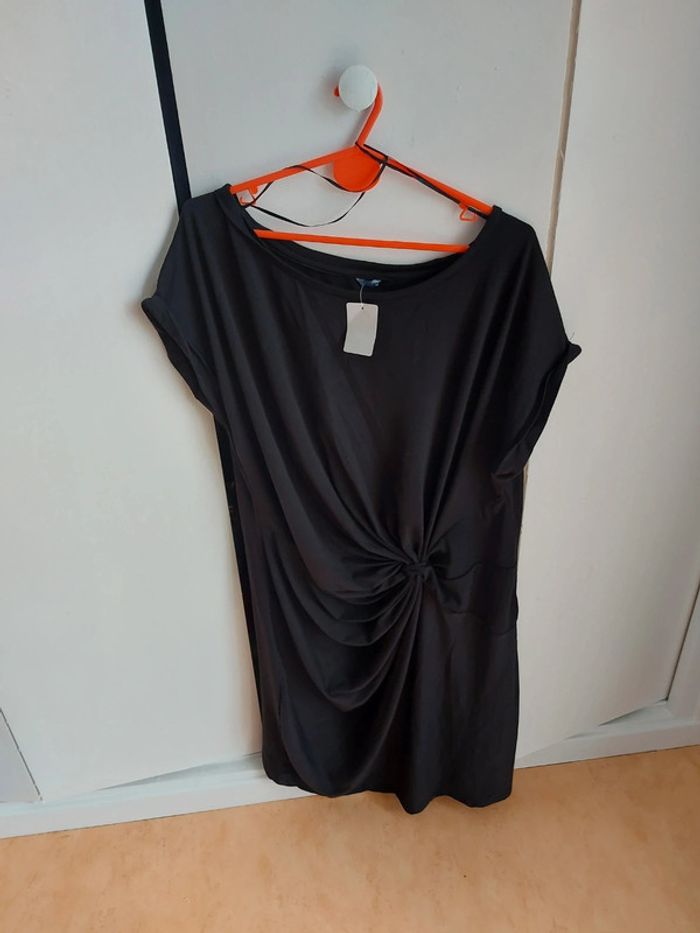 Robe neuve taille 46