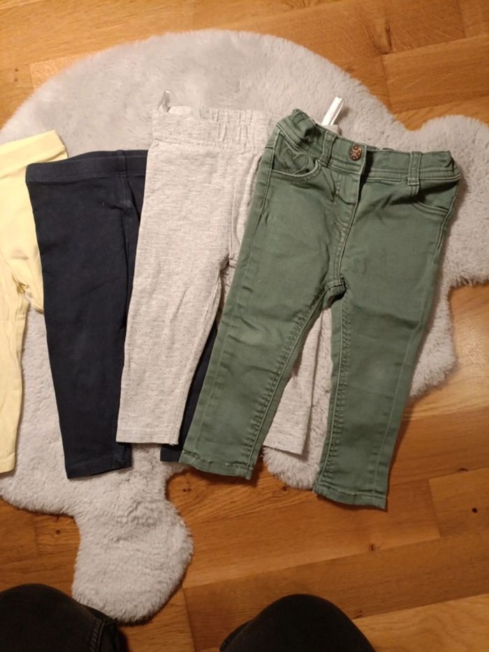 Lot pantalon fille 12 mois - photo numéro 3