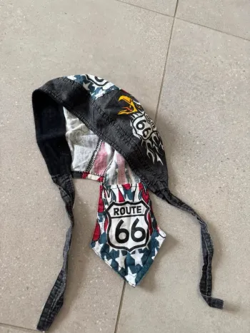 Accessoire pour la tete, très bon état, taille unique