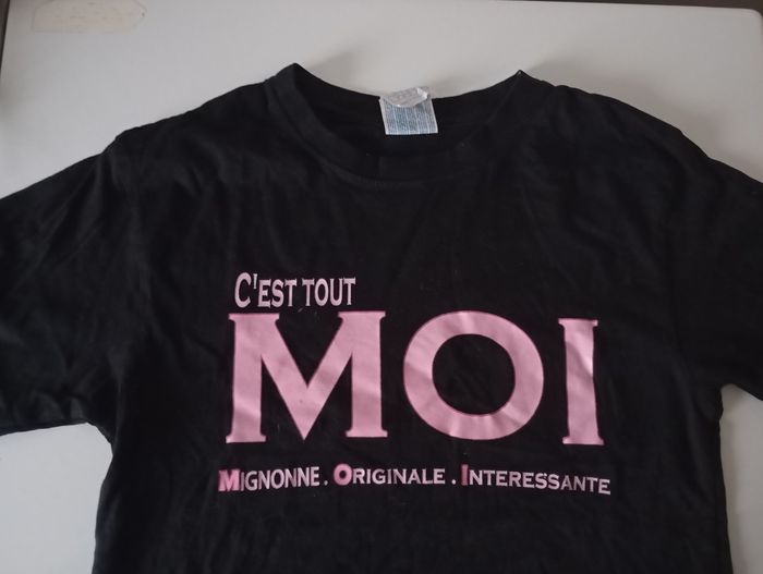 Tee-shirt manches courtes.7/8 ans .Cotin noir . Écriture rose . Parfait état. - photo numéro 5