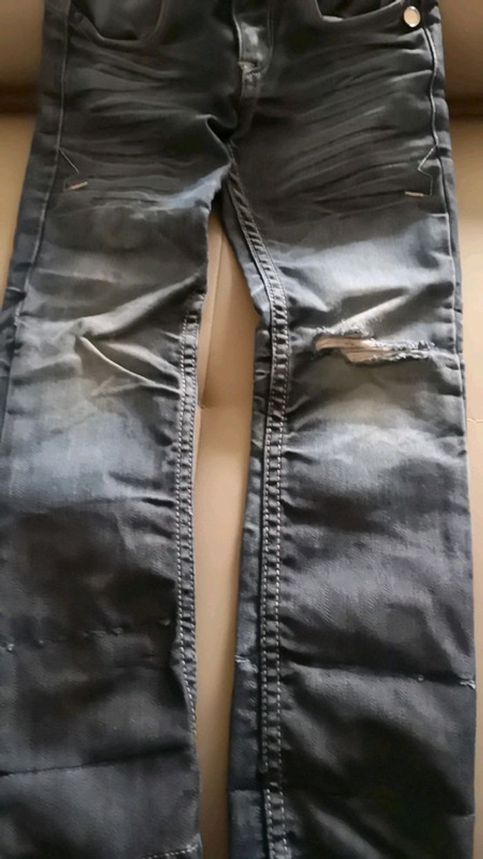 Jean Levi's fille troué - photo numéro 3