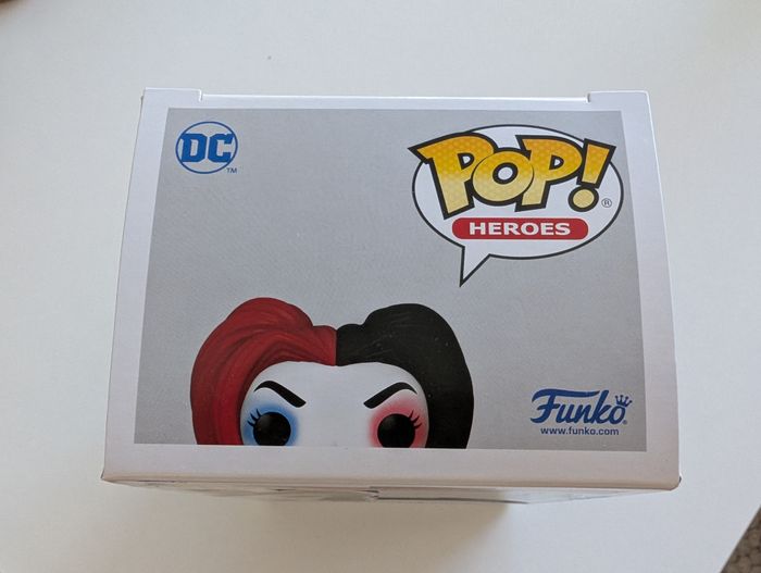 Figurine Pop Harley Quinn 453 - Pop Heroes Funko - photo numéro 5