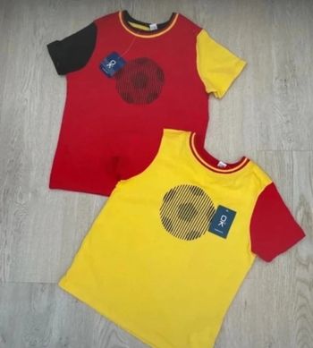 Lot T-shirt marque Okaïdi taille 4 ans, neuf Motif ballon de foot effet art cinétique
