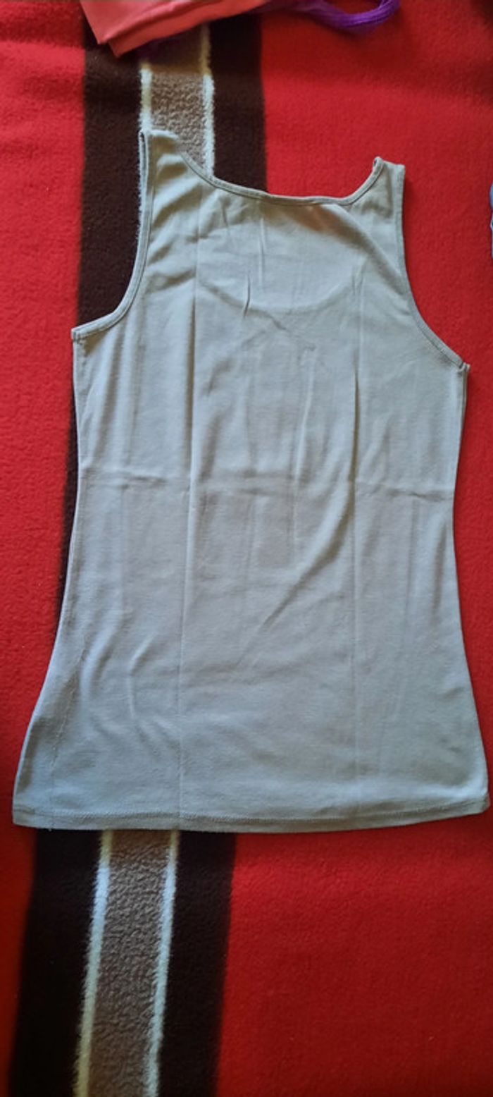 Debardeur taille 4 - photo numéro 2