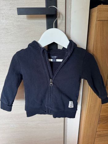 Sweat à capuche bleu marine 