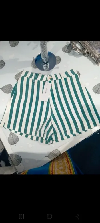 Short de la marque feelkoo taille xs fabrication française 100%coton