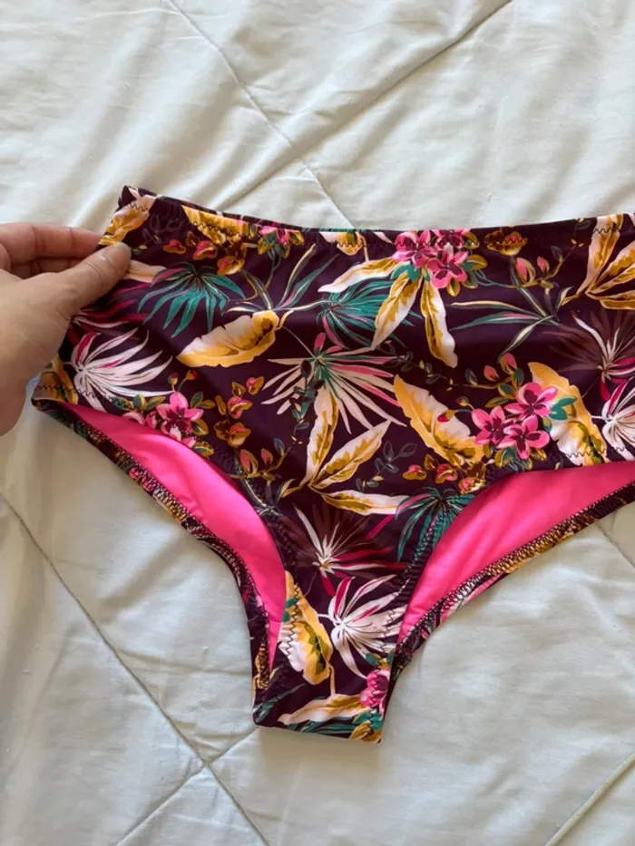 Lot 2 ensembles maillot de bain bikini rose beige pailleté violet motifs Penti taille XS/34 - photo numéro 15