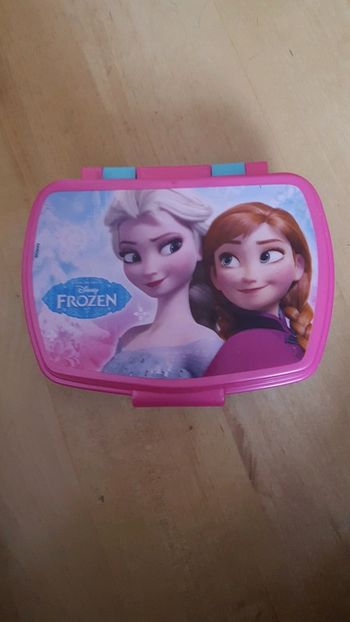 Boîte à goûter reine des neiges.