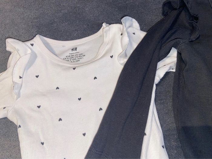 Lot de deux bodies h&m - photo numéro 3
