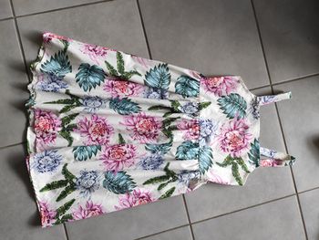 (5) robe à bretelles