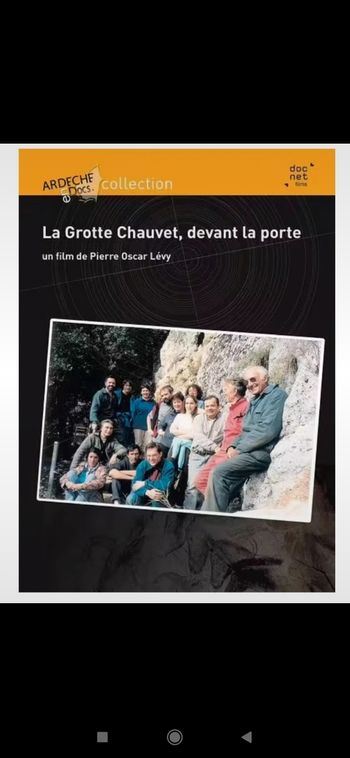 DVD La grotte Chauvet devant la porte