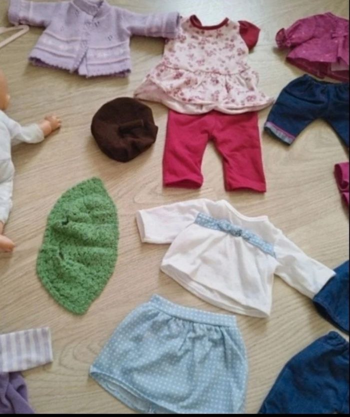Poupon avec tenues et accessoires - photo numéro 6