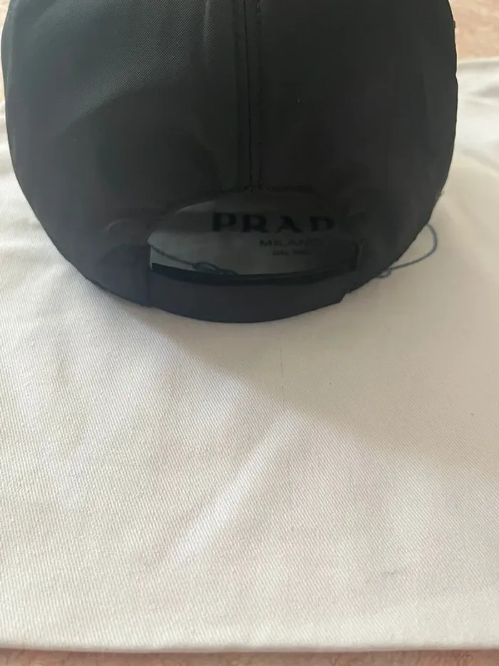 Casquette prada - photo numéro 5