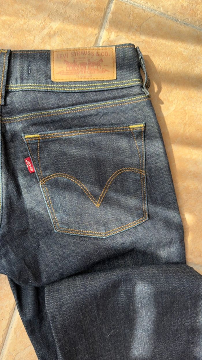 Jeans Levi’s 570 straight Fit taille 34 excellent état - photo numéro 5