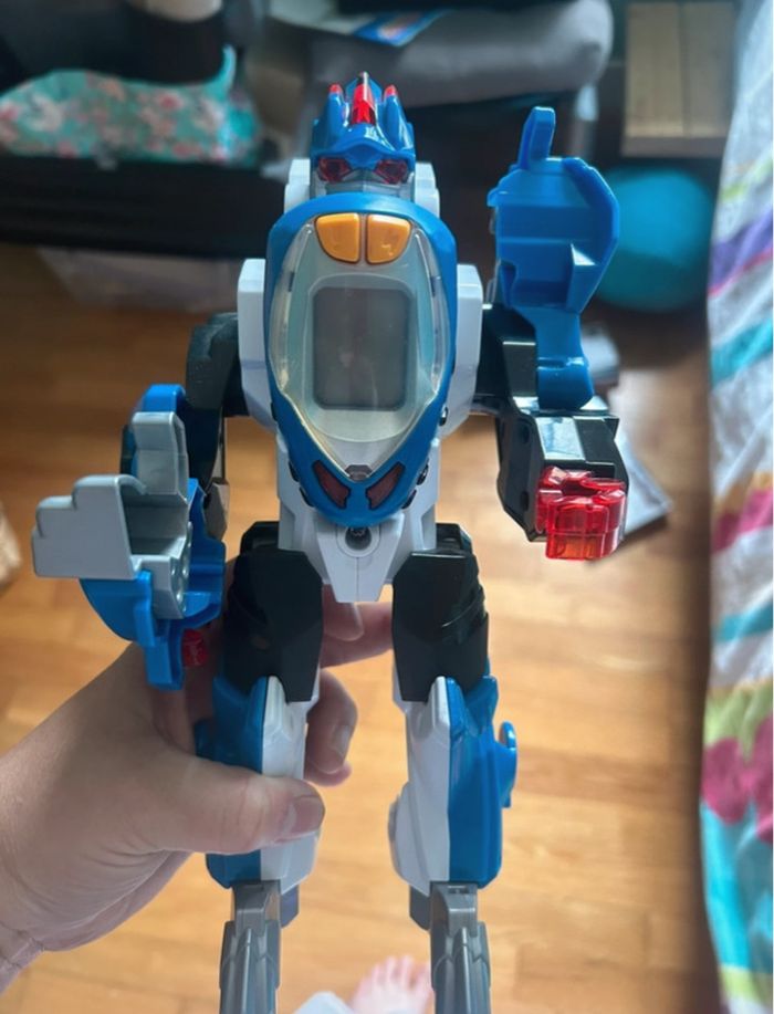 Dino switch and go velociraptor