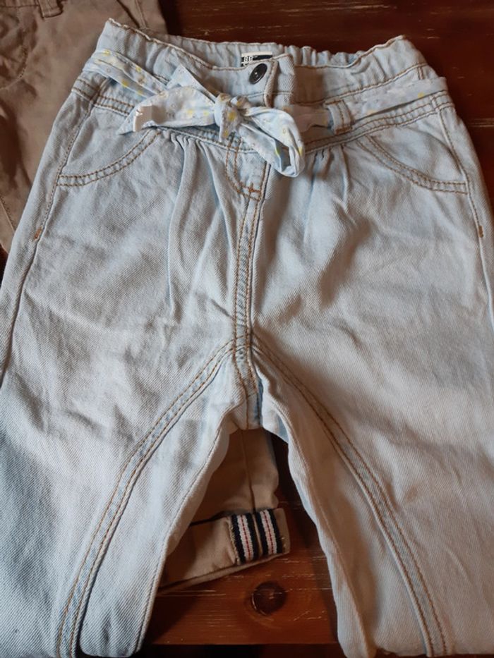 Lot pantalons bébé fille 2 ans 24 mois Vertbaudet tao moutarde beige bleu sarouel jean - photo numéro 4