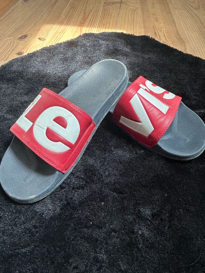 Claquette Lévi’s