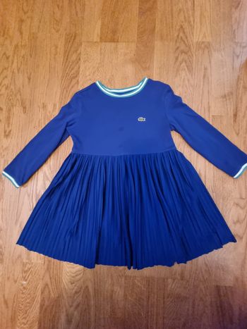 Robe lacoste