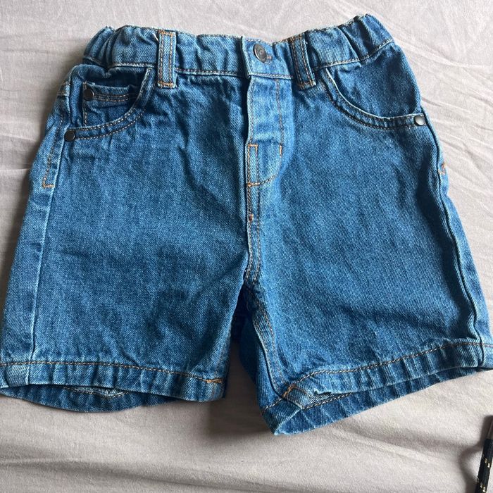 Short jeans