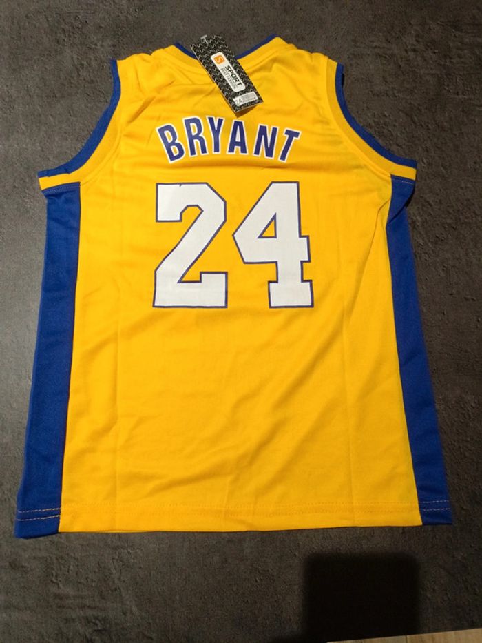 Tenue NBA Los Angeles Lakers Kobe Bryant jaune t.24 - photo numéro 2