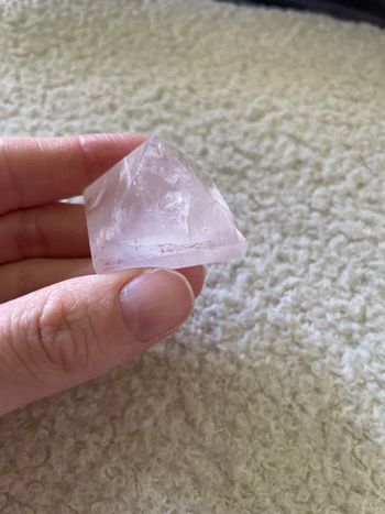 Pyramide quartz rose