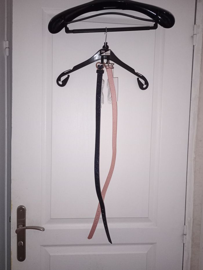 Lot de 2 ceintures neuves 3/6ans