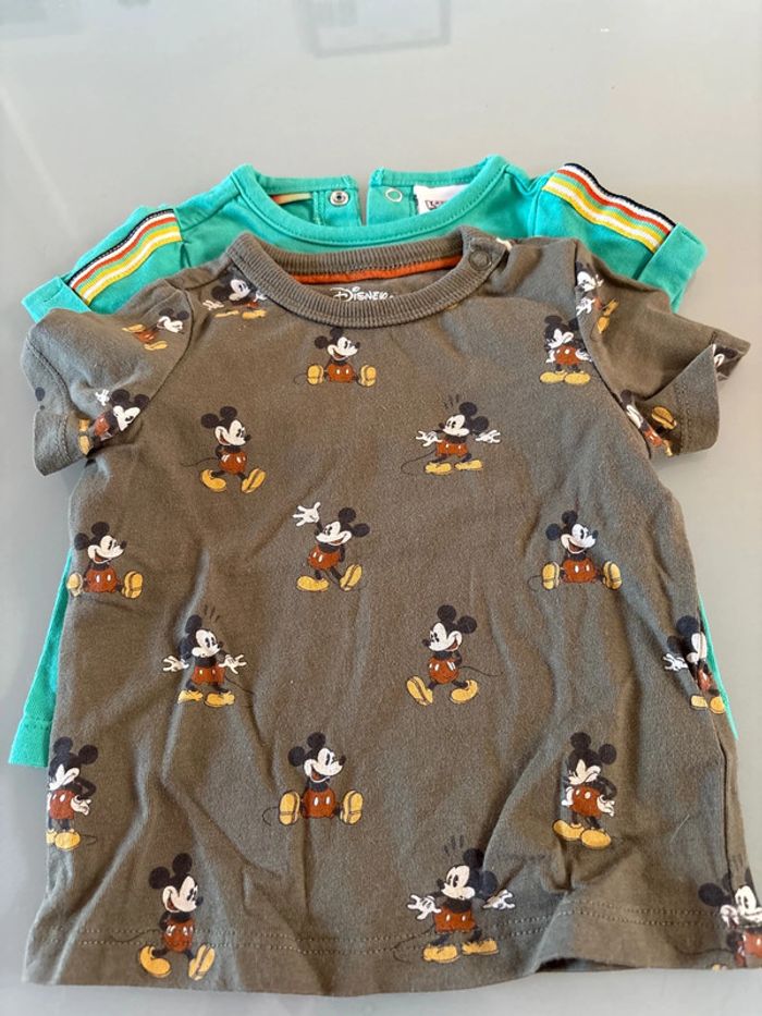 2 t-shirt