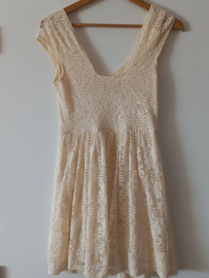 Robe dentelle Hollister - photo numéro 4
