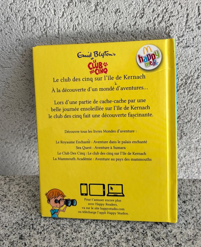 Livre Le club des cinq sur l'île de Kernach - photo numéro 7