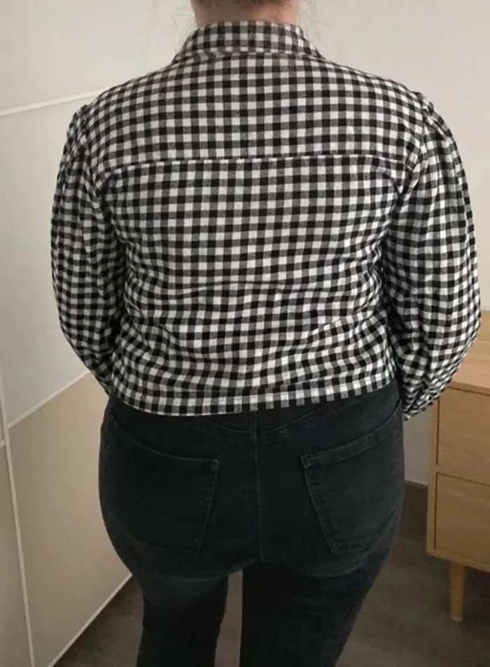 Chemise courte chaude - photo numéro 5