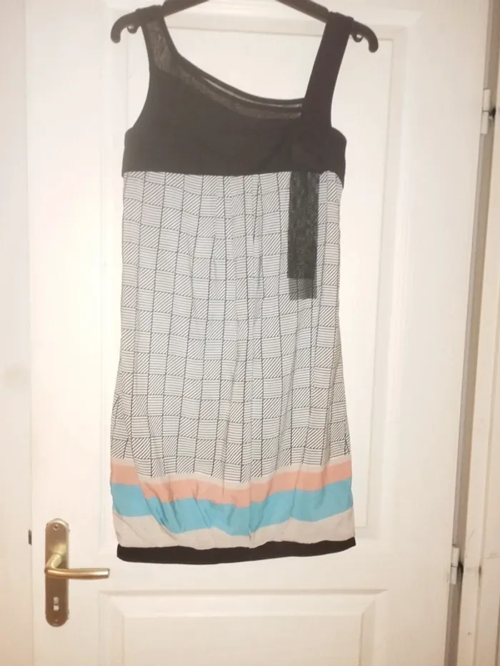 Robe taille 34 - photo numéro 2