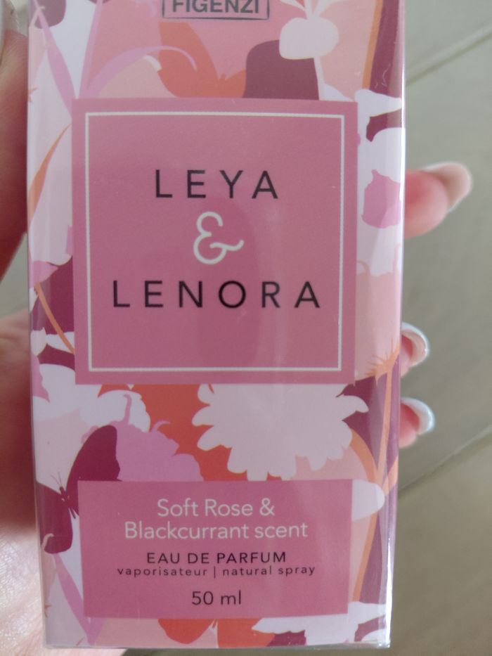 🌸 Eau de parfum soft rose et blackcurrant scent 🌸 - photo numéro 5