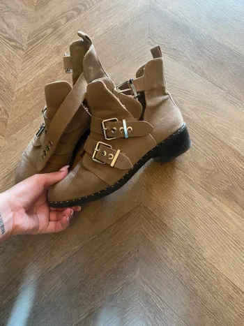 Bottines effet daim