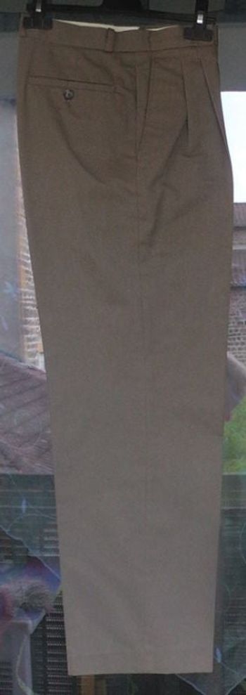 Pantalon à pinces kaki