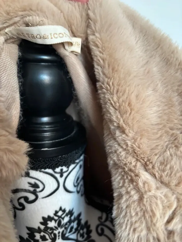 Veste en fausse fourrure beige S/M - photo numéro 7