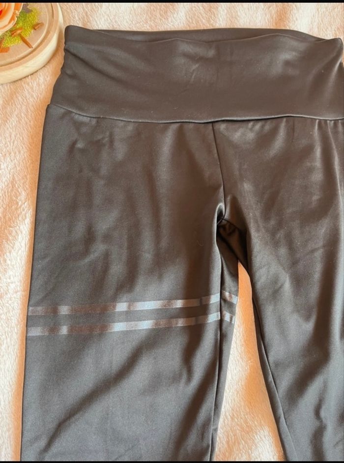 Legging de sport noir taille M en très bon état - photo numéro 2